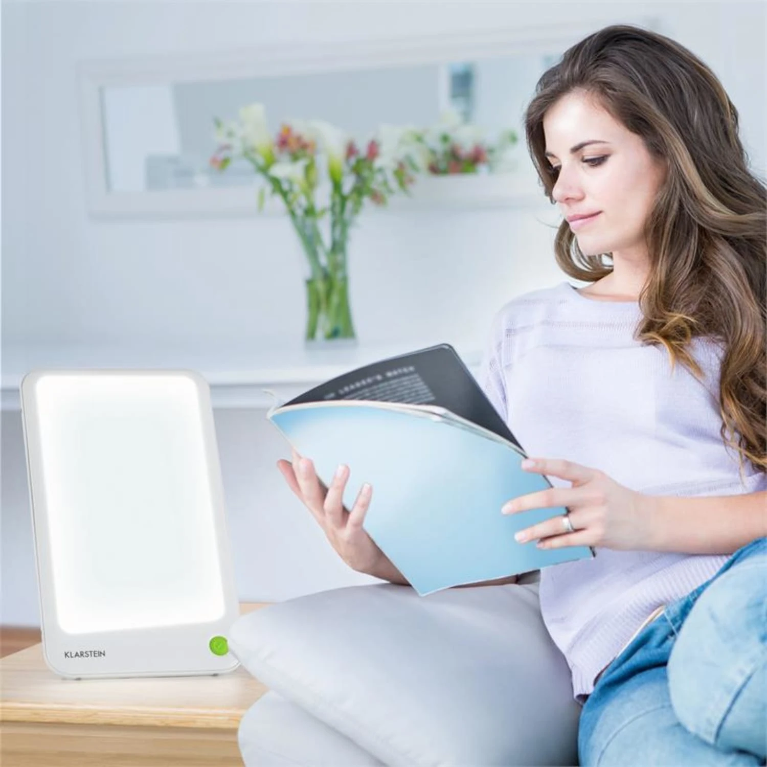 Summershine Slim Lichtdusche Tageslichtlampe LED ~23.600 Lux 21x13 cm Summershine Slim Lichtdusche Tageslichtlampe LED ~23.600 Lux 21x13 Cm -Klarstein Verkaufs 10030744 yy 0002 ambient Klarstein Summershine Slim Lichtdusche weiss reedit