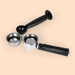 Passionata 20 Espressomaschine 20 Bar 6 Tassen 1,25 Liter Milchschaum 6 Passionata 20 Espressomaschine 20 Bar 6 Tassen 1,25 Liter Milchschaum -Klarstein Verkaufs 10031702 yy 0007 logo