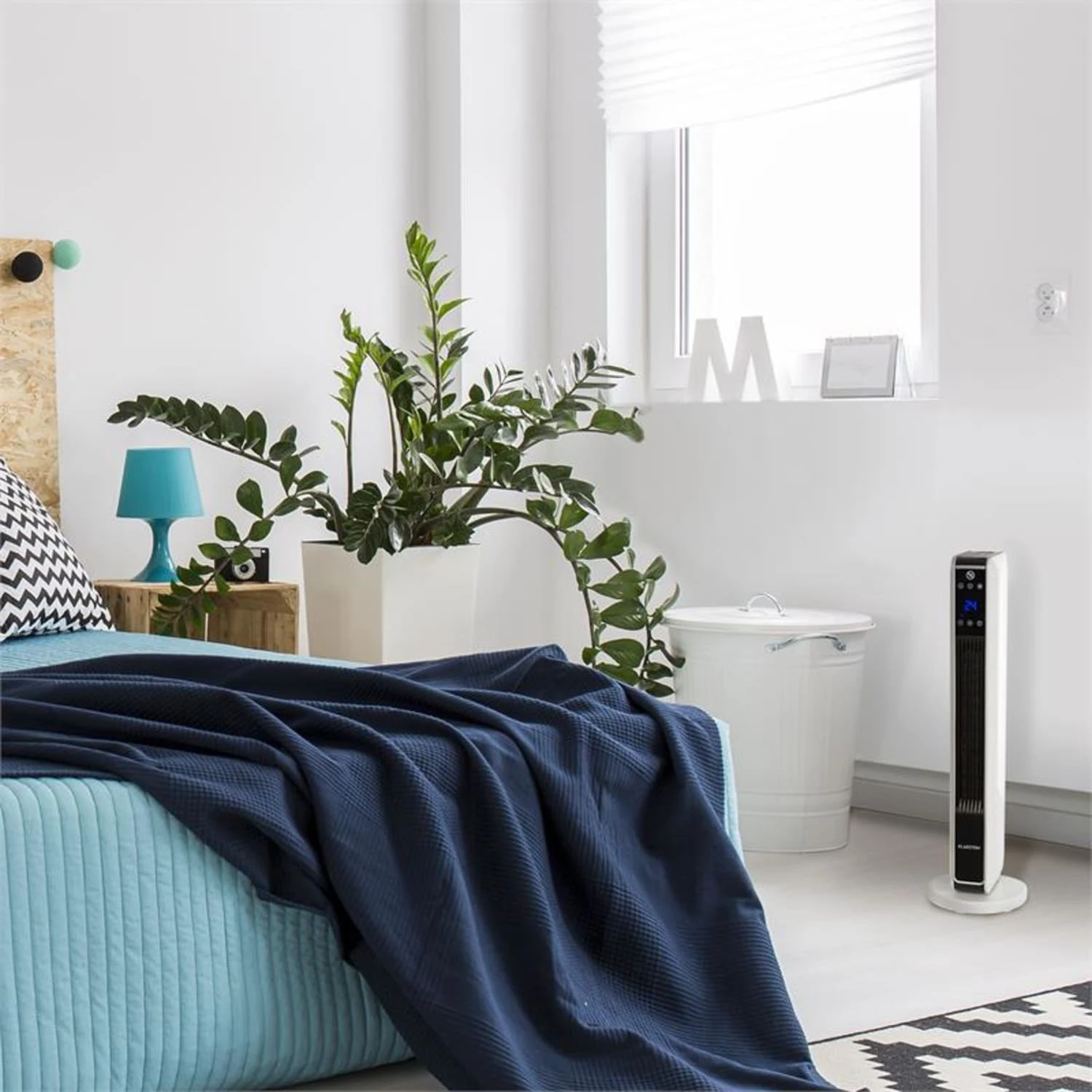 Hightower Heat Keramik-Säulenheizlüfter 2200W Thermostat 49°C weiß Hightower Heat Keramik-Säulenheizlüfter 2200W Thermostat 49°C Weiß -Klarstein Verkaufs 10032003 yy 0002 ambient Klarstein Hightower Heat Heizstrahler 2200 W weiss