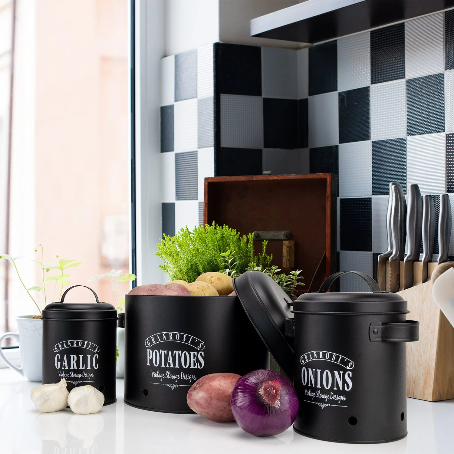 Georgia Vorratsbehälter 3er-Set Emaille-Stahlblech Vintage rostfrei Georgia Vorratsbehälter 3er-Set Emaille-Stahlblech Vintage Rostfrei -Klarstein Verkaufs 10037446 yy 0002 logo