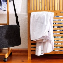 Wäschetruhe Deckel Lüftungsschlitzen Bambus Edelstahl -Klarstein Verkaufs 10038032 yy 0007 logo