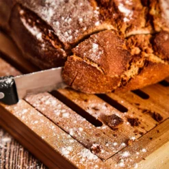 Brotschneidebrett Mit Krümelfach Bambus 38 X 3 X 25,5 Cm (BxHxT) Recycelbar 3 Brotschneidebrett Mit Krümelfach Bambus 38 X 3 X 25,5 Cm (BxHxT) Recycelbar -Klarstein Verkaufs 10038056 yy 0004 logo