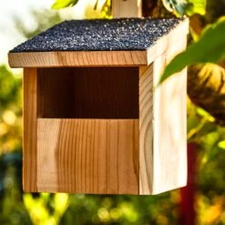 Nistkasten Für Halbhöhlenbrüter Aufhängung Asphaltdach Rotzeder -Klarstein Verkaufs 10038138 yy 0005 logo