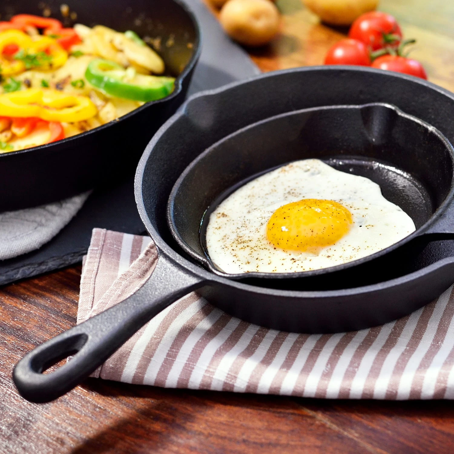 Parthenaise Bratpfannen 3er-Set 12/16/21cm Ø Gusseisen rund voreingebrannt Parthenaise Bratpfannen 3er-Set 12/16/21cm Ø Gusseisen Rund Voreingebrannt -Klarstein Verkaufs 10038597 yy 0002 logo